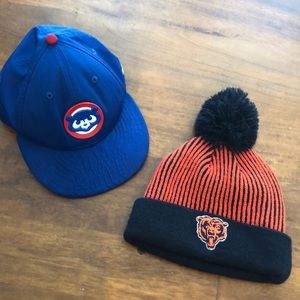 🍎 Chicago Bears/ Cubs hats- Kids
